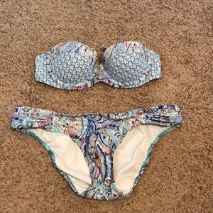 Victoria’s Secret swimsuit too and bottom set